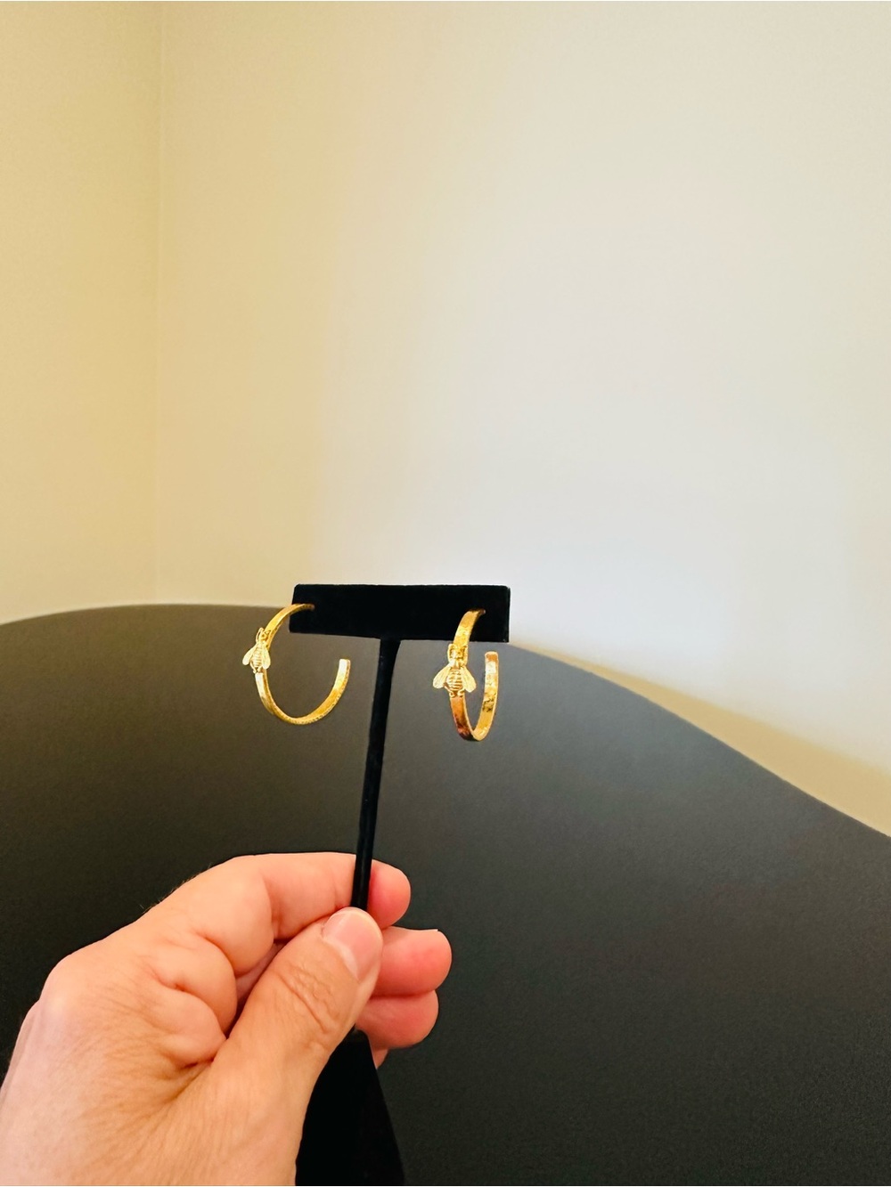 Julie Vos Authentic Luxury Designer Minimalist Spring Summer Bee Hoop Earrings - Picture 16 of 17